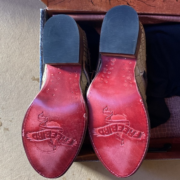 Freebird SCARLETT, brand new (beige crocodile) - Picture 2 of 8